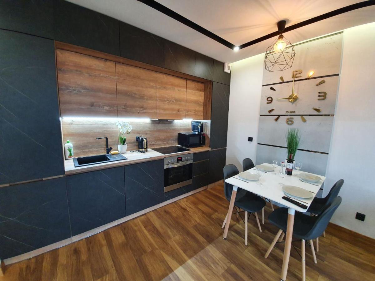 Nowy Apartament 58 Z Klimatyzacja Appartamento Ilawa Esterno foto